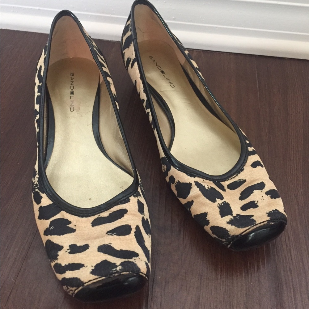 Bandolino satin animal print flats